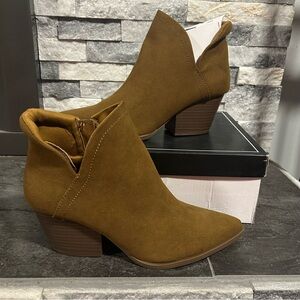 New in Box, Qupid Brown Ankle Boots